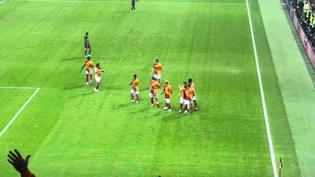 GALATASARAY 1-3 F.C Bayern München Mauro Icardi Gol Panenka Tribün Çekim 24.10.2023 #gsvfcb #ucl смотреть онлайн