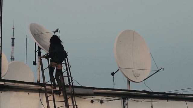 Похотливая монашка стреляет в Олимпийского Мишку 1980! смотреть онлайн