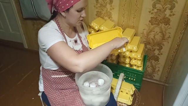 ЯЙЦА ИЛИ ЯИЧКИ? КАК ОТЛИЧИТЬ ПРОПАВШИЕ ОТ СВЕЖИХ? 3 ПРОВЕРЕННЫХ СПОСОБА!! смотреть онлайн