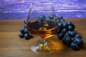 Как сделать настоящий  коньяк  в домашних условиях.