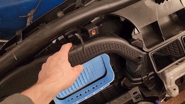 2020-2022 Ford Explorer XLT dash removal and installation (Part 4) смотреть онлайн