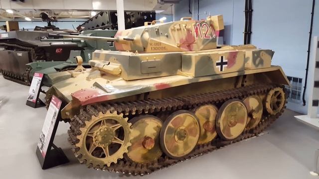An Unofficial High-speed Tour of The Tank Museum Bovington (Part 2) смотреть онлайн