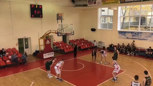 Уралец СШ №4 - Уралмаш (Екатеринбург) смотреть онлайн