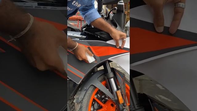 KTM 200 RC SCRATCHED side panel covering with ktm showroom sticker смотреть онлайн