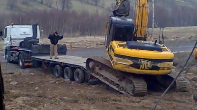 JCB 220 podval смотреть онлайн