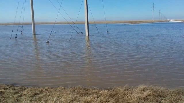 По трассе Степногорск Кокшетау размыло дорогу смотреть онлайн