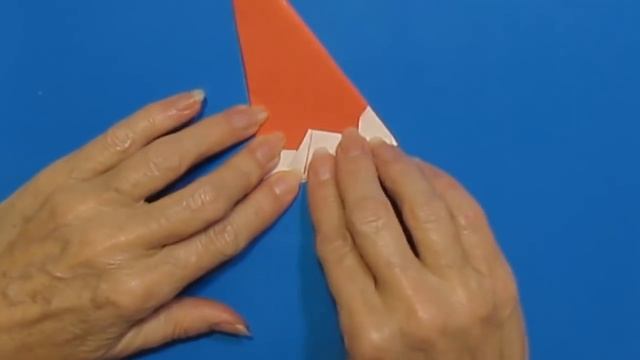 Шапка Деда Мороза из Бумаги/Простые НОВОГОДНИЕ ОРИГАМИ / Простые поделки на Новый Год 2020 на елку/ смотреть онлайн