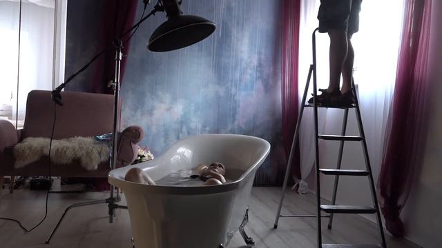 Фотографирование портрета в ванной часть 2. смотреть онлайн