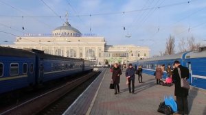 ...как объявляют поезда на вокзале Одесса-Главная (HD) (декабрь,2017)