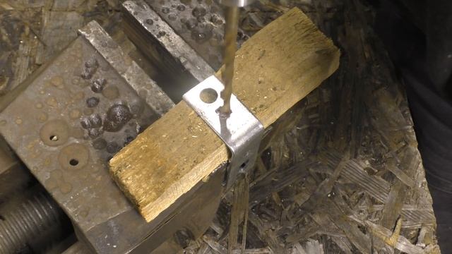 Крутая идея для самоделки из ОБЫЧНОГО МАГНИТА. Сделай своими руками это полезное приспособление! смотреть онлайн