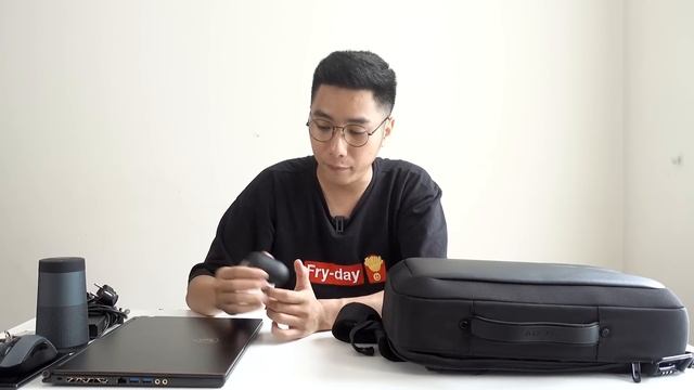 Có gì trong balo công nghệ của mình? What's in my Tech Bag! [2018] смотреть онлайн