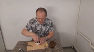 Одна из лучших прикормок на карася из хлеба, так же легко использовать и как наживку!