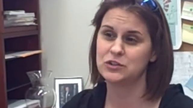 SIUE - Laura Pawlow named Great Teacher of the Year смотреть онлайн
