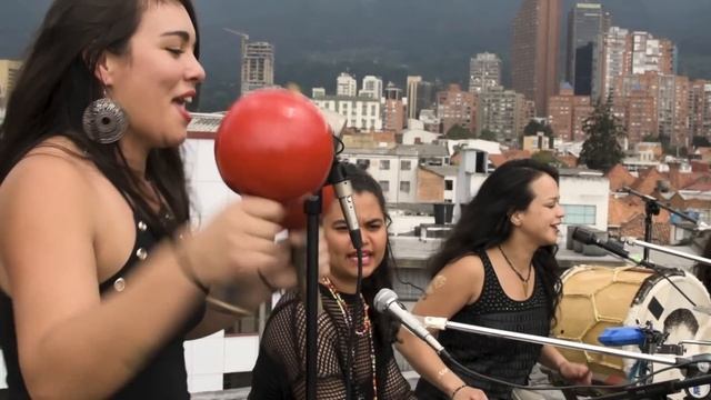 El Sancocho - La Perla смотреть онлайн
