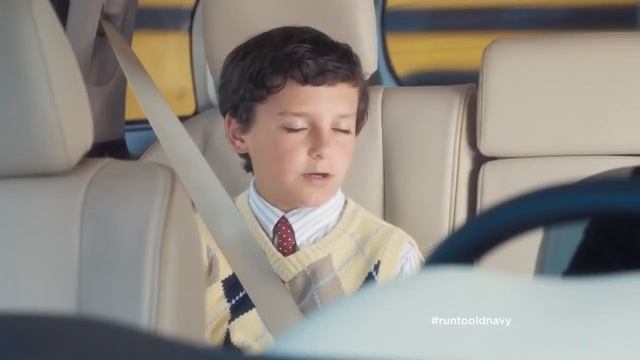 Propaganda Bandwagon - Old Navy Commercial смотреть онлайн