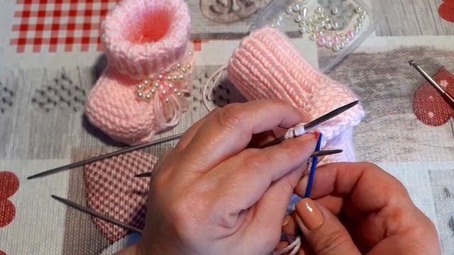 Вяжем Пинетки Спицами Для Новорожденных | Вязание Для Начинающих смотреть онлайн