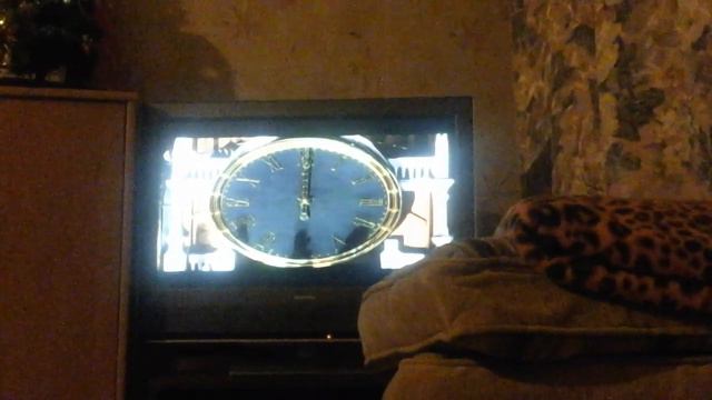 До Нового года осталось 12,11,10,9,8,7,6,5,4,3,2,1! Ура Новый год наступил смотреть онлайн