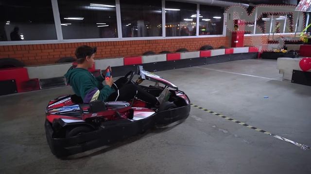 КТО ПОСЛЕДНИЙ ПЕРЕСТАНЕТ ЕХАТЬ - ЧЕЛЛЕНДЖ! смотреть онлайн