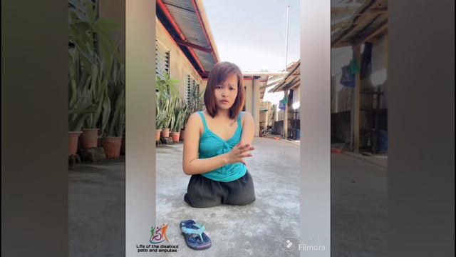 The beautiful woman with amputated legs and arms has a happy life despite her disability смотреть онлайн