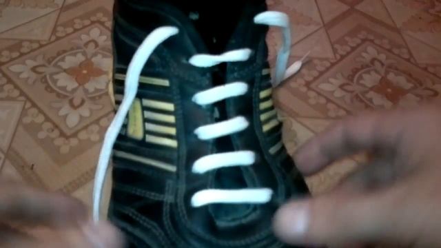 Как зашнуровать кроссовки с потайным узлом смотреть онлайн