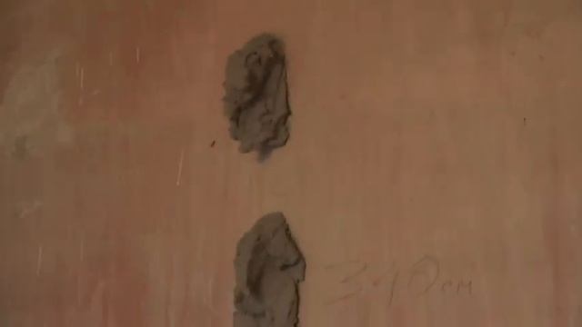 Ремонт. штукатурка стены с перепадом в уровне по вертикали от 10 см вверху до 8 см внизу смотреть онлайн
