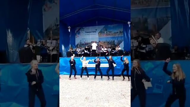 Школьный духовой оркестр из г. Кухмо (Финляндия) смотреть онлайн