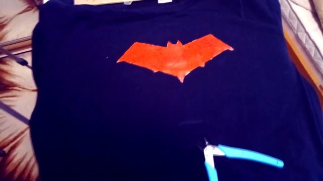 Как сделать рисунок на одежде акриловыми красками смотреть онлайн