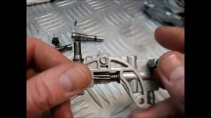 Маленькие хитрости китайской бензопилы/ПОДТЕКАЕТ МАСЛО КАК УСТРАНИТЬ