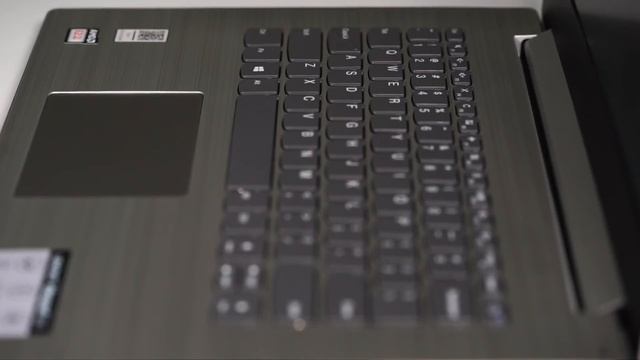 [Hindi - हिन्दी] Lenovo Ideapad 330 Review | AMD E2-9000 | 4GB RAM | 1TB HDD | 14-inch display смотреть онлайн