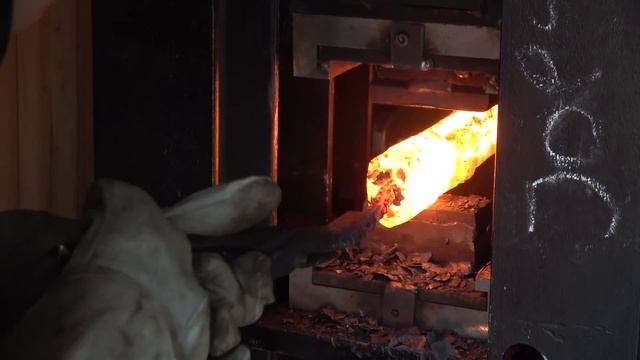 Forging Explosion Pattern Damascus !!