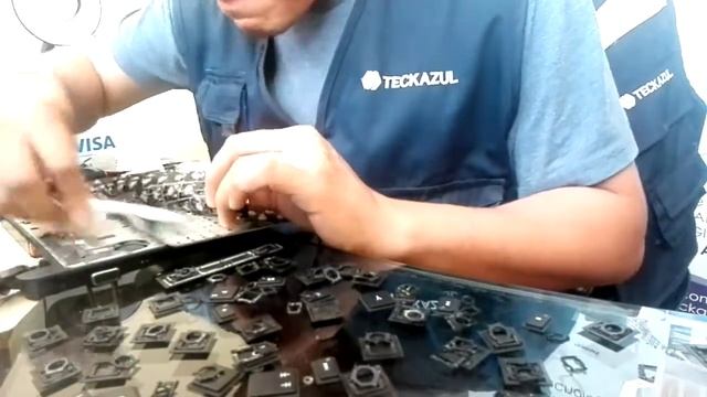 TECKAZUL - MANTENIMIENTO CORRECTIVO TECLADO LAPTOP MINI HP 210 - 1019LA