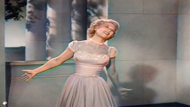 Dinah Shore - It's A Most Unusual Day (1952) смотреть онлайн