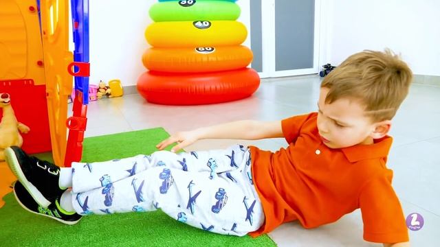 Lina and DIma build a Playhouse. смотреть онлайн