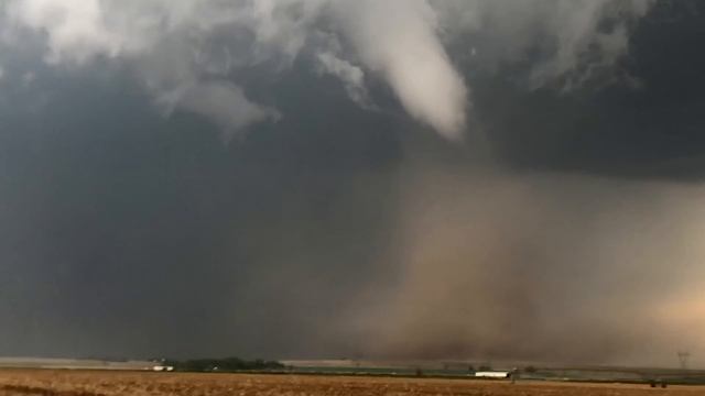 DRONE INTERCEPT of tornado-genesis west of McCook, NE! смотреть онлайн