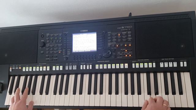 "PROMIENIE" COVER YAMAHA PSR S 750 смотреть онлайн
