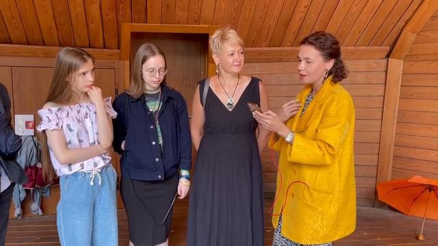 Я ХОДИЛА ГУЛЯТЬ ПОД ЛУНОЙ смотреть онлайн