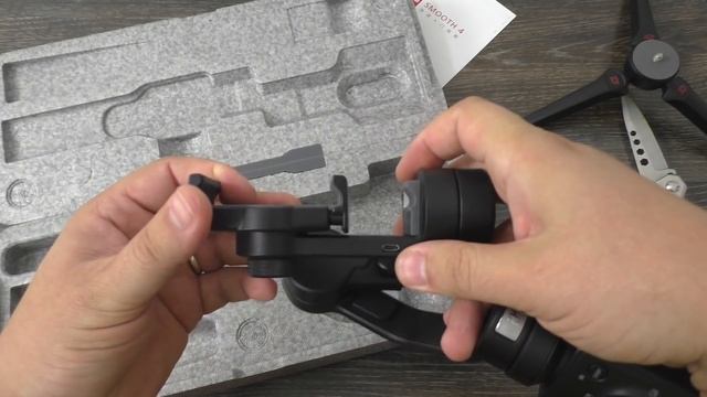 Zhiyun Smooth 4 - трехосевой стабилизатор для смартфона ► Посылка из Китая / JD смотреть онлайн