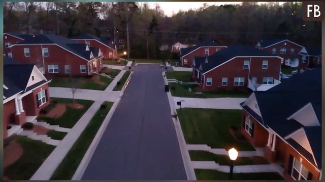 Мужчина купил обветшалый дом с участком за копейки. Но когда он начал чистить двор от травы смотреть онлайн