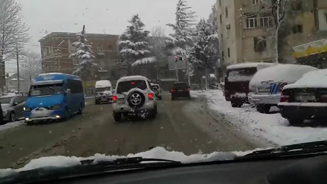 снег в Кутаиси смотреть онлайн