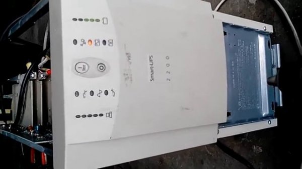 APC Smart ups 2200