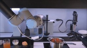 Первый в мире робот повар