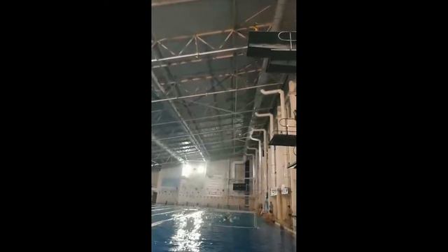 Я и мои друзья прыгаем в воду смотреть онлайн