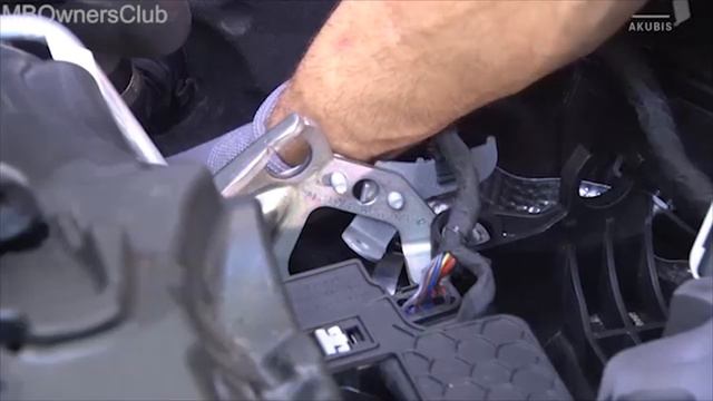 Mercedes-Benz S-Class Turbocharger Removal and Installation | W222 OM 656 Engine смотреть онлайн