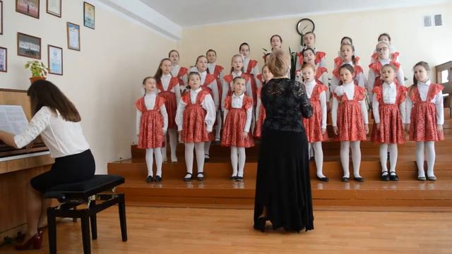 Образцовый хор девочек "Росинка". Пусть вечным будет мир смотреть онлайн