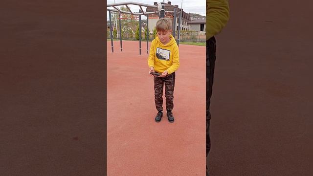 падение телефона смотреть онлайн