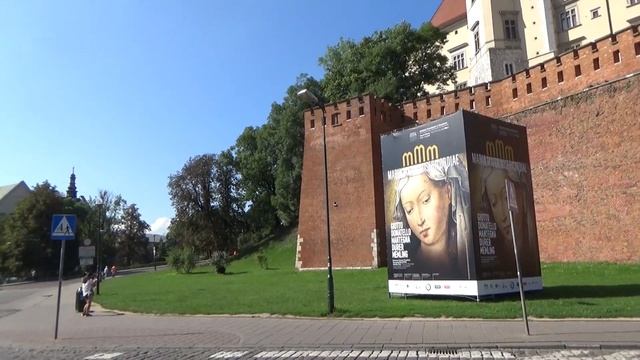 #232 Одна в Кракове. Прогулка к Вавельскому замку. Дома. Двери. Люди. Лошади смотреть онлайн