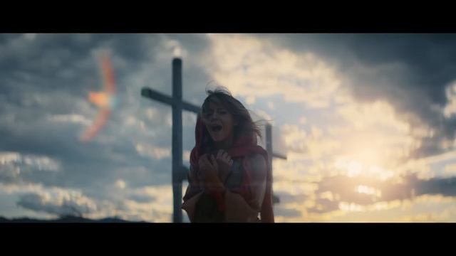 Lindsey Stirling - O Holy Night (Official Music Video)