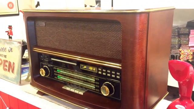LARGE RETRO STYLE MP3/CD/RADIO WOOD MUSIC PLAYER- BRAND NEW , Audio input/ output. смотреть онлайн