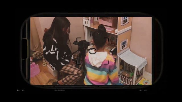 Пластилиновый мультик в кукольном доме 👀 | Играем в прятки куклами | Сара и Леона рекомендуют смотреть онлайн