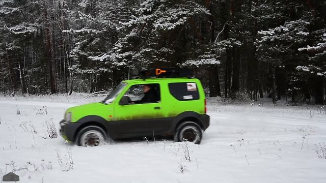 スズキジムニー. Suzuki Jimny in winter смотреть онлайн